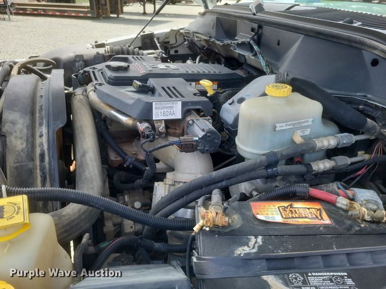 image for item EJ7922 2010 Dodge Ram 5500HD flatbed truck