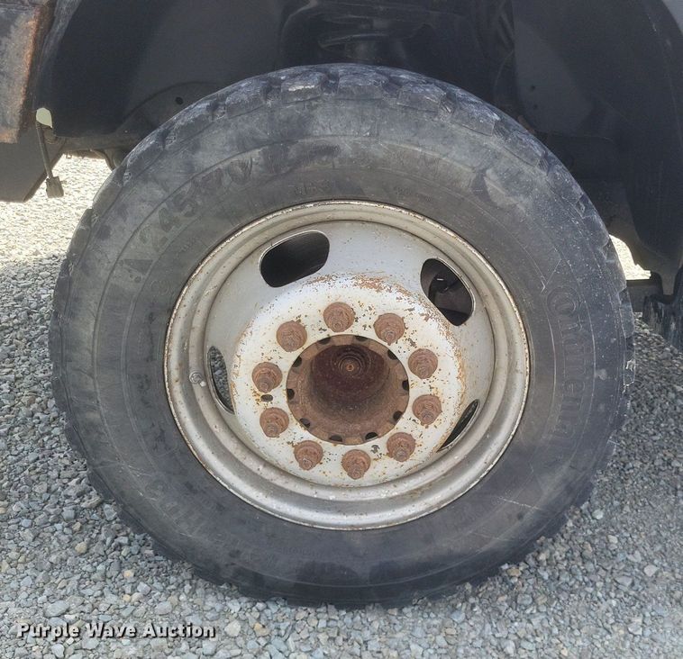 image for item EJ7922 2010 Dodge Ram 5500HD flatbed truck