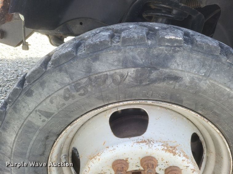 image for item EJ7922 2010 Dodge Ram 5500HD flatbed truck