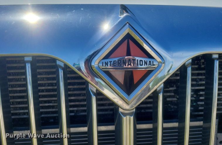 image for item EJ7952 2010 International  4400 truck cab and chassis