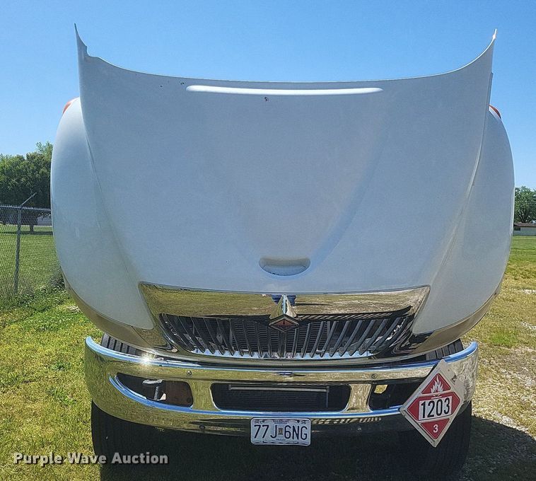 image for item EJ7952 2010 International  4400 truck cab and chassis