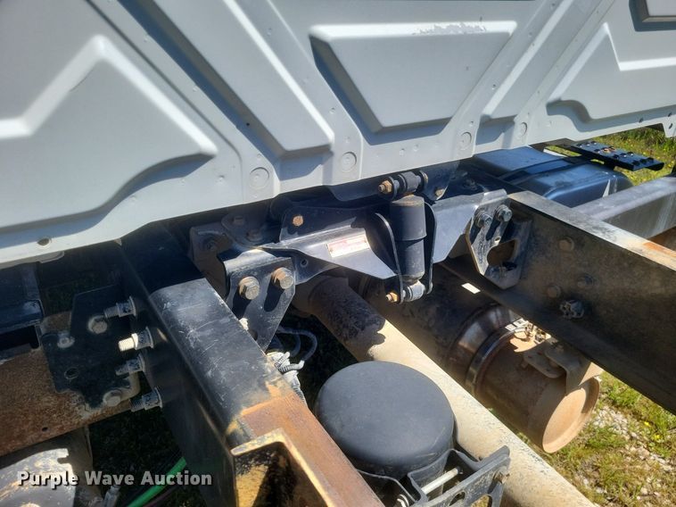 image for item EJ7952 2010 International  4400 truck cab and chassis