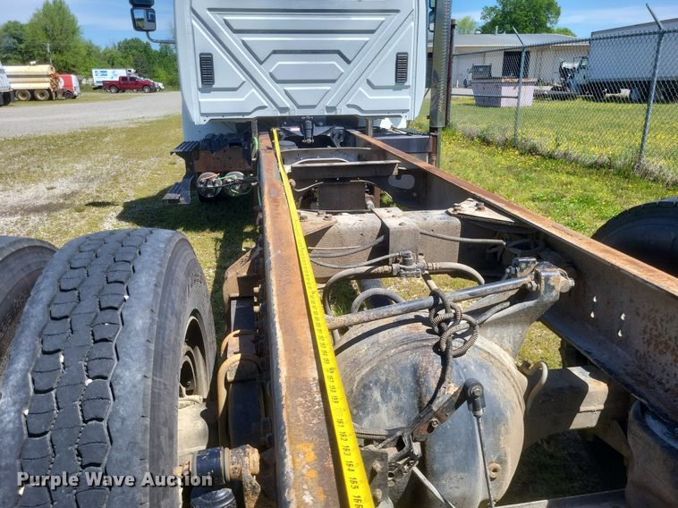 image for item EJ7952 2010 International  4400 truck cab and chassis