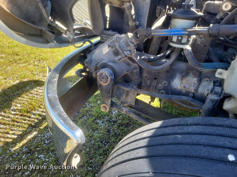 image for item EJ7952 2010 International  4400 truck cab and chassis