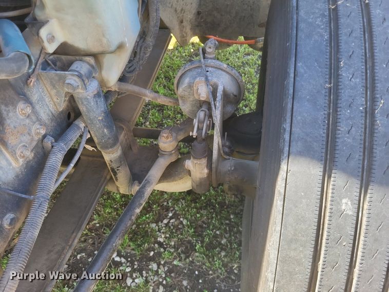 image for item EJ7952 2010 International  4400 truck cab and chassis