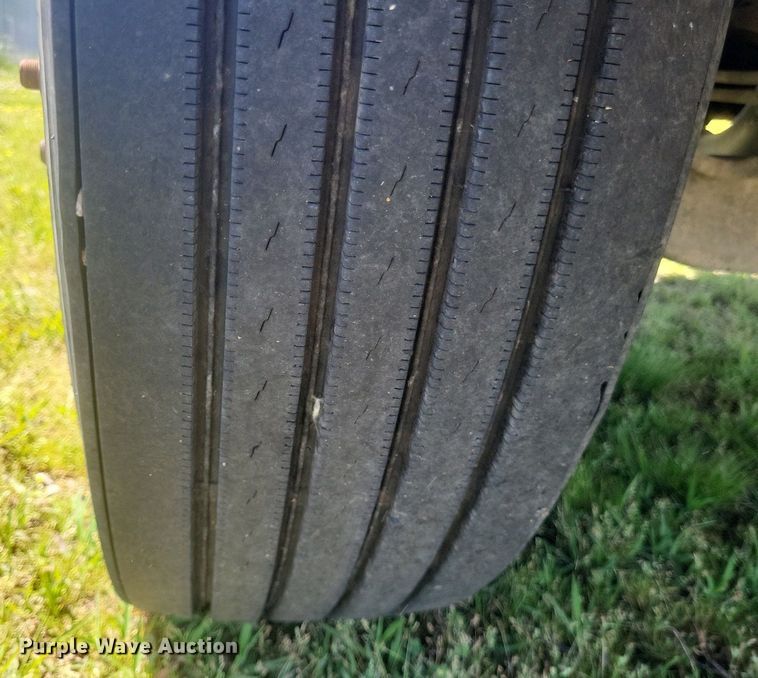 image for item EJ7952 2010 International  4400 truck cab and chassis