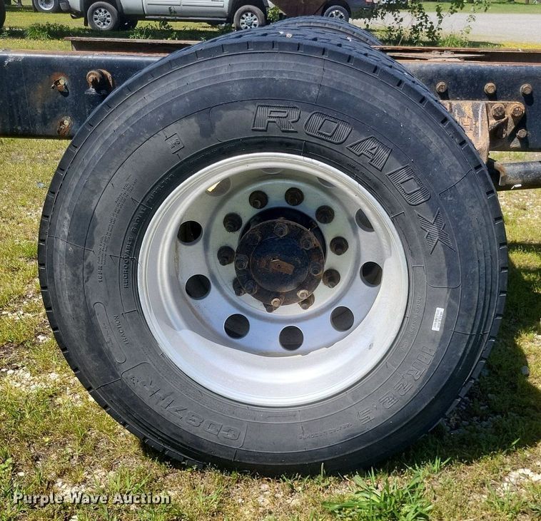 image for item EJ7952 2010 International  4400 truck cab and chassis