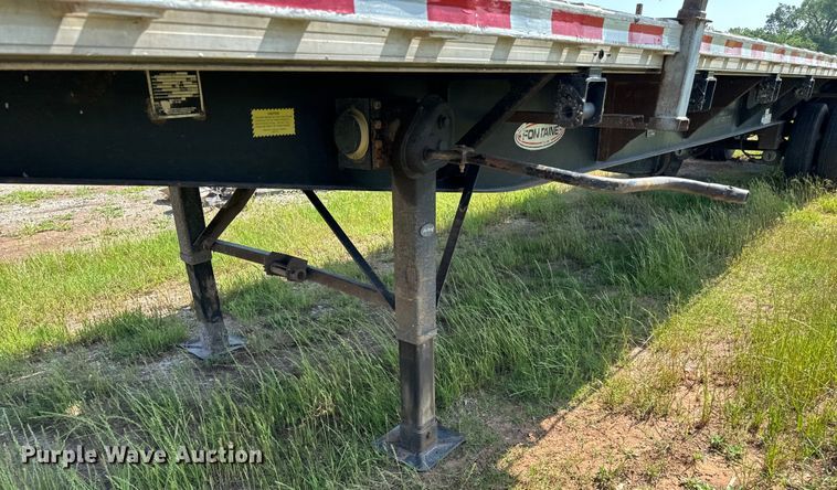 image for item IE9016 2001 Fontaine IFTW-6-8048WSAWK flatbed trailer