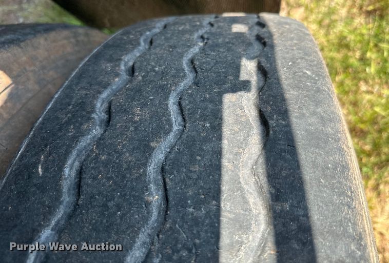 image for item IE9016 2001 Fontaine IFTW-6-8048WSAWK flatbed trailer