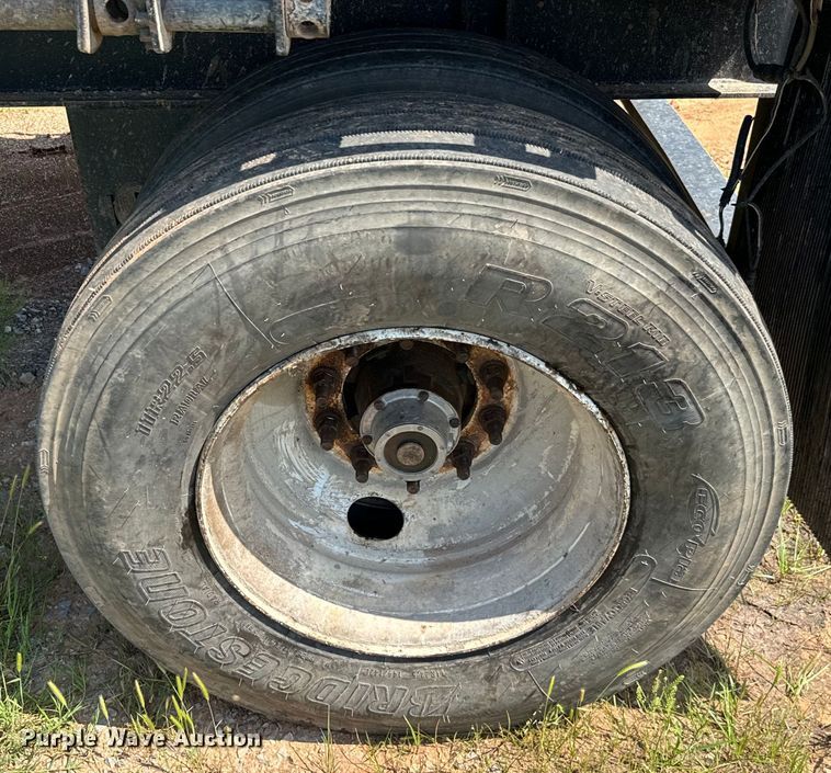 image for item IE9016 2001 Fontaine IFTW-6-8048WSAWK flatbed trailer