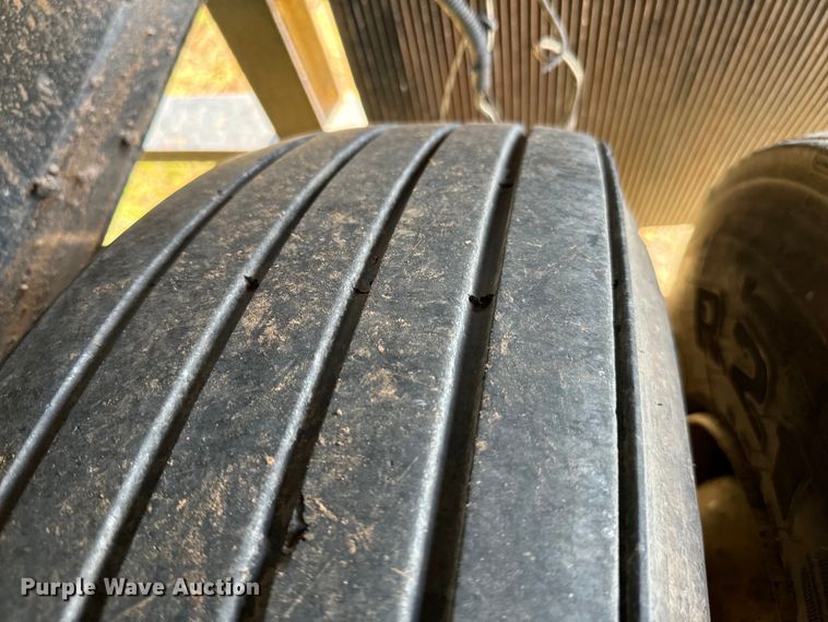 image for item IE9016 2001 Fontaine IFTW-6-8048WSAWK flatbed trailer