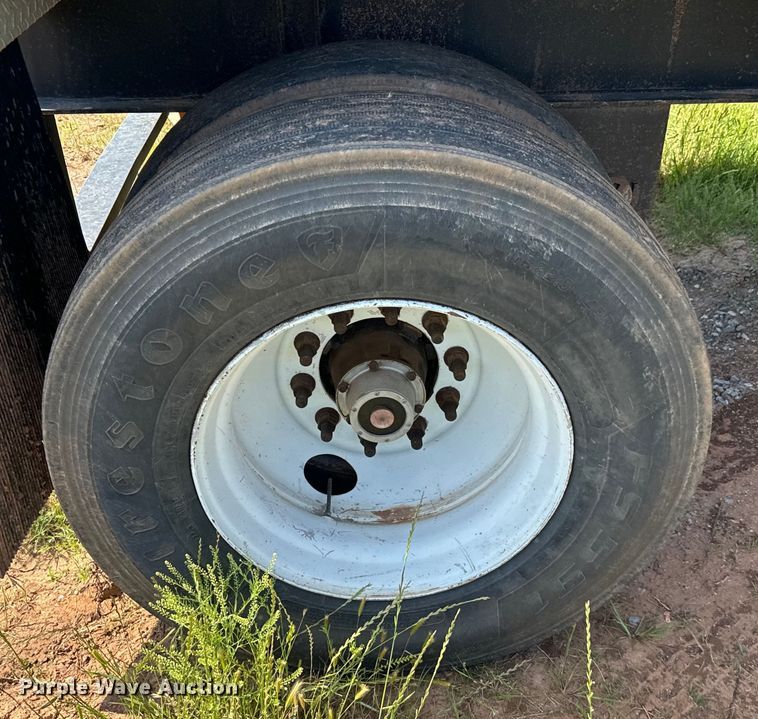 image for item IE9016 2001 Fontaine IFTW-6-8048WSAWK flatbed trailer