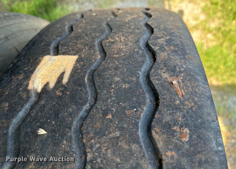 image for item IE9016 2001 Fontaine IFTW-6-8048WSAWK flatbed trailer