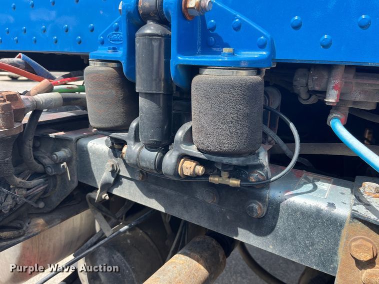 image for item LD9416 1998 Peterbilt 378 semi truck