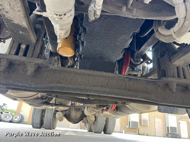 image for item LD9416 1998 Peterbilt 378 semi truck