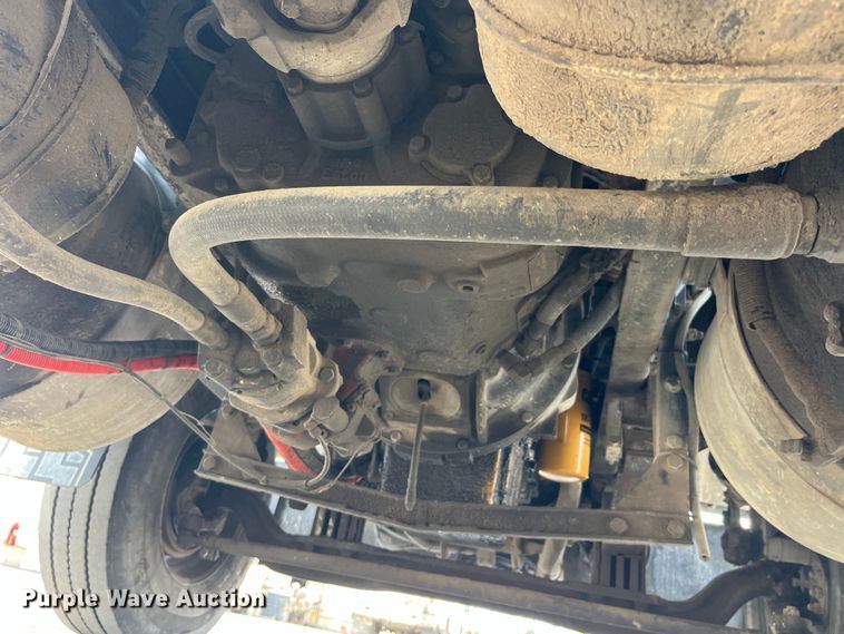 image for item LD9416 1998 Peterbilt 378 semi truck