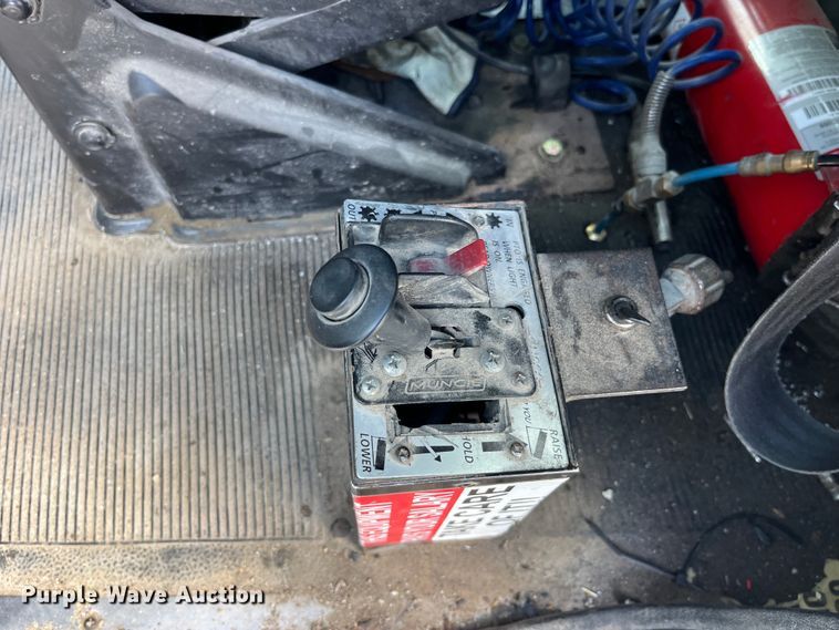 image for item LD9416 1998 Peterbilt 378 semi truck