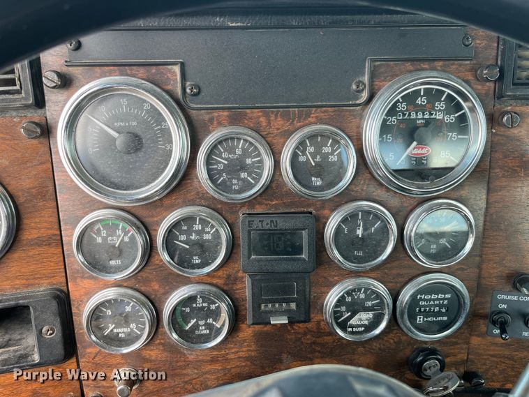 image for item LD9416 1998 Peterbilt 378 semi truck