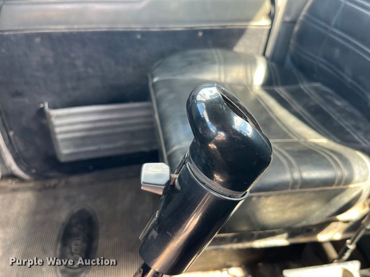 image for item LD9416 1998 Peterbilt 378 semi truck