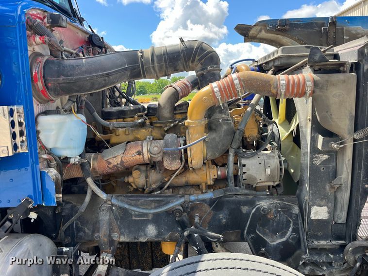 image for item LD9416 1998 Peterbilt 378 semi truck