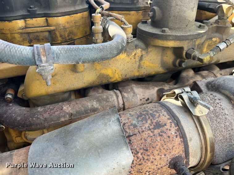 image for item LD9416 1998 Peterbilt 378 semi truck