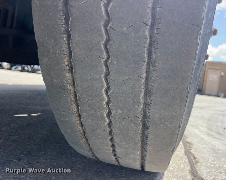 image for item LD9416 1998 Peterbilt 378 semi truck