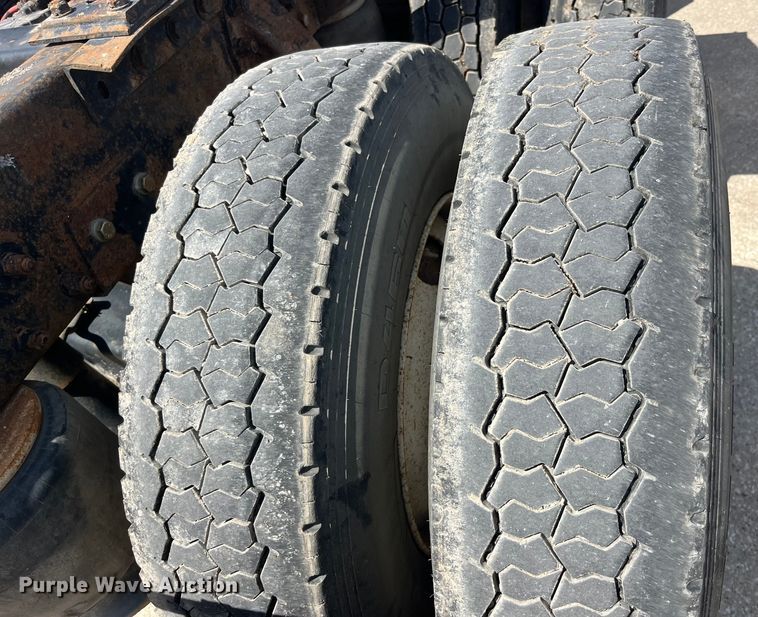 image for item LD9416 1998 Peterbilt 378 semi truck