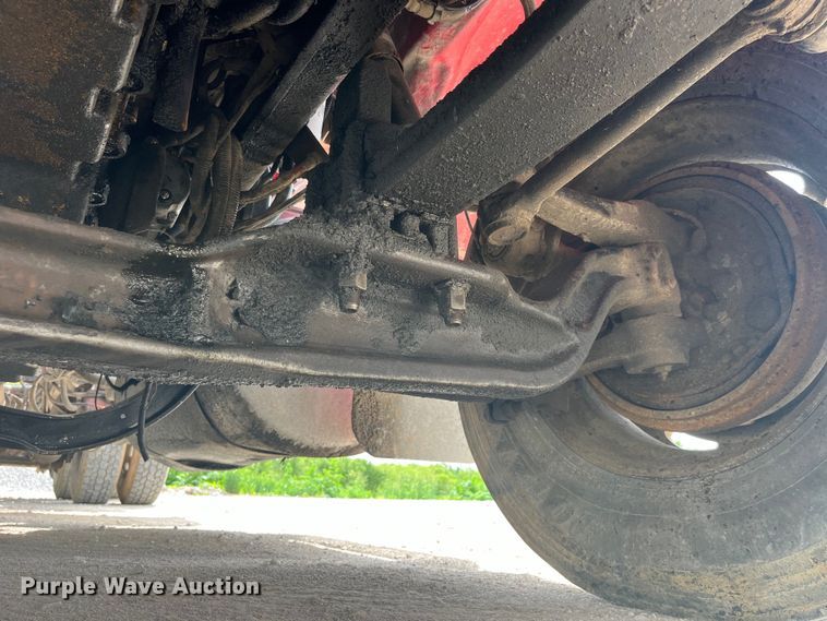 image for item LD9537 2004 Peterbilt 378 semi truck