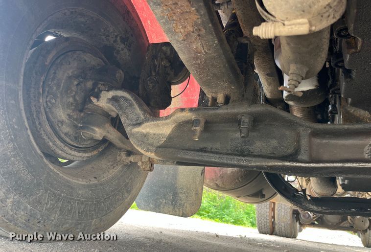 image for item LD9537 2004 Peterbilt 378 semi truck