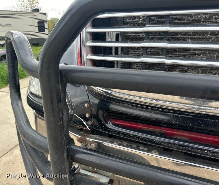 image for item LR9339 2007 Freightliner Columbia  semi truck