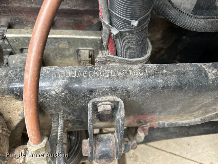 image for item LR9339 2007 Freightliner Columbia  semi truck