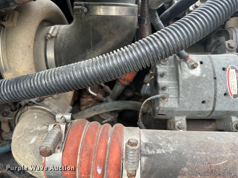 image for item LR9339 2007 Freightliner Columbia  semi truck