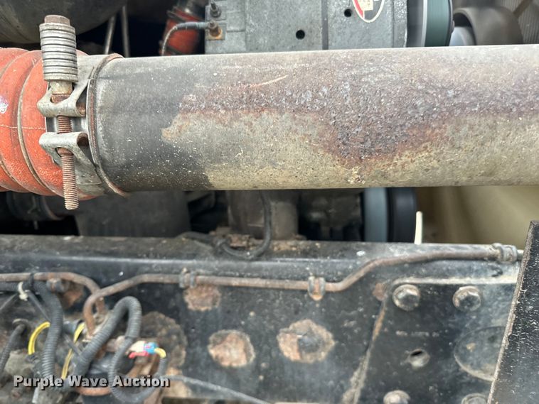 image for item LR9339 2007 Freightliner Columbia  semi truck