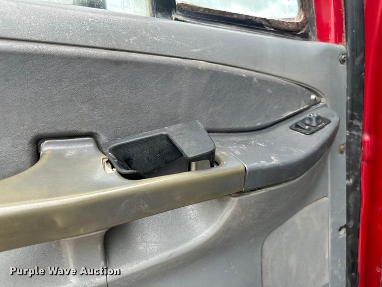 image for item LR9339 2007 Freightliner Columbia  semi truck