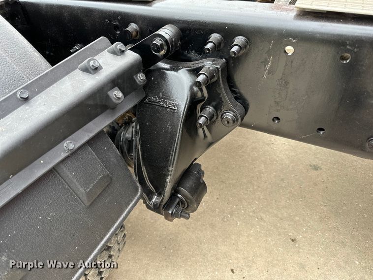 image for item LR9340 2005 Freightliner  Columbia semi truck