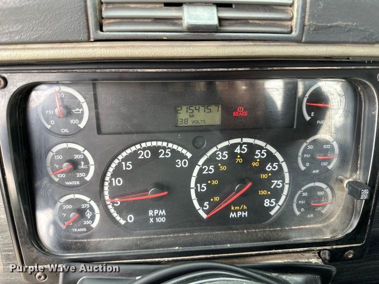 image for item LR9340 2005 Freightliner  Columbia semi truck