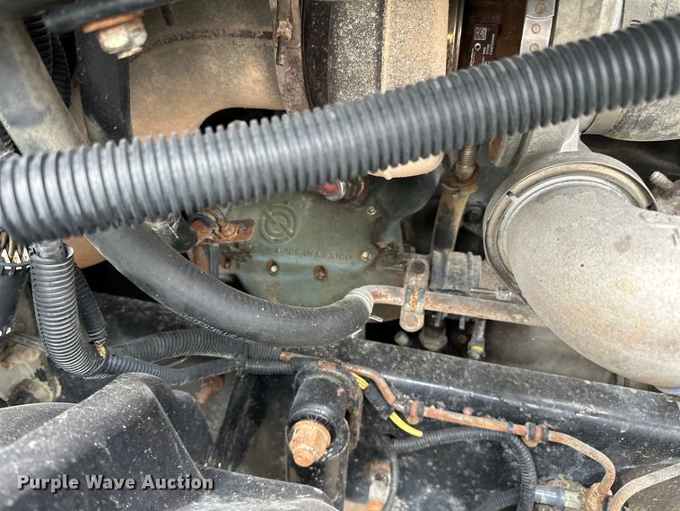 image for item LR9340 2005 Freightliner  Columbia semi truck