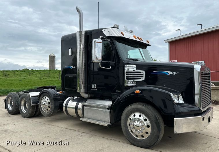image for item LR9341 2011 Freightliner  Coronado semi truck