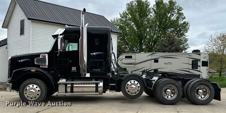 image for item LR9341 2011 Freightliner  Coronado semi truck