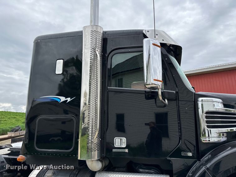 image for item LR9341 2011 Freightliner  Coronado semi truck