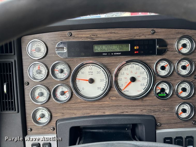 image for item LR9341 2011 Freightliner  Coronado semi truck