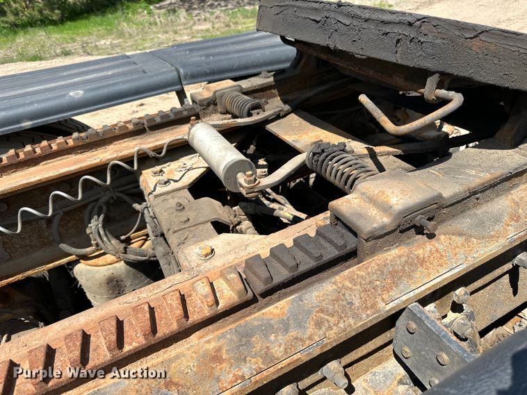 image for item LR9351 2009 Kenworth  T800W semi truck