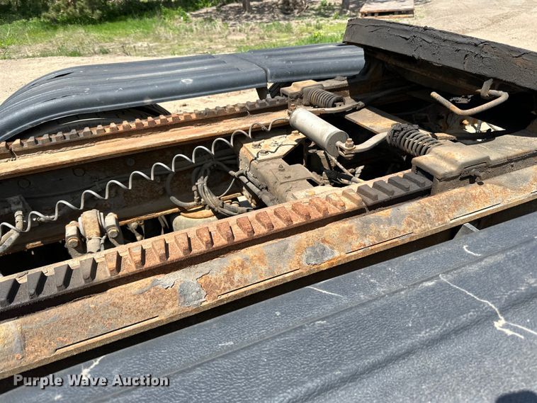 image for item LR9351 2009 Kenworth  T800W semi truck