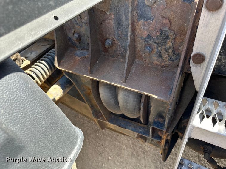 image for item LR9351 2009 Kenworth  T800W semi truck