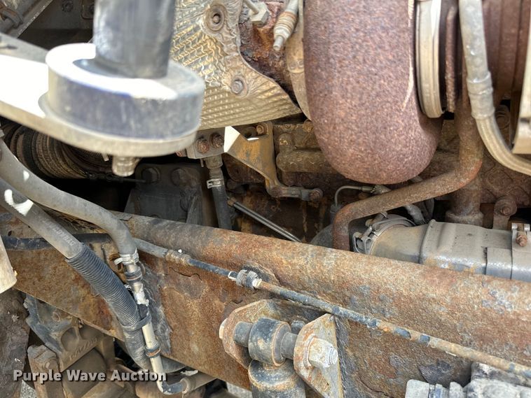 image for item LR9351 2009 Kenworth  T800W semi truck