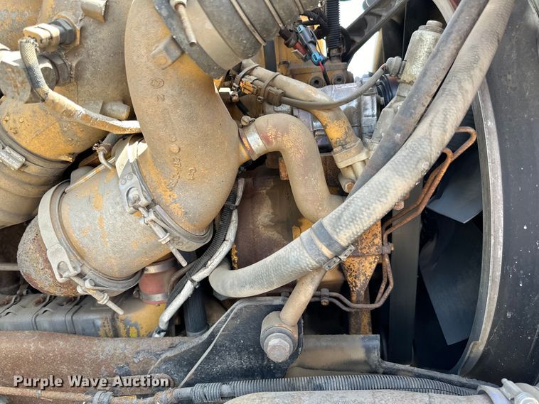 image for item LR9351 2009 Kenworth  T800W semi truck