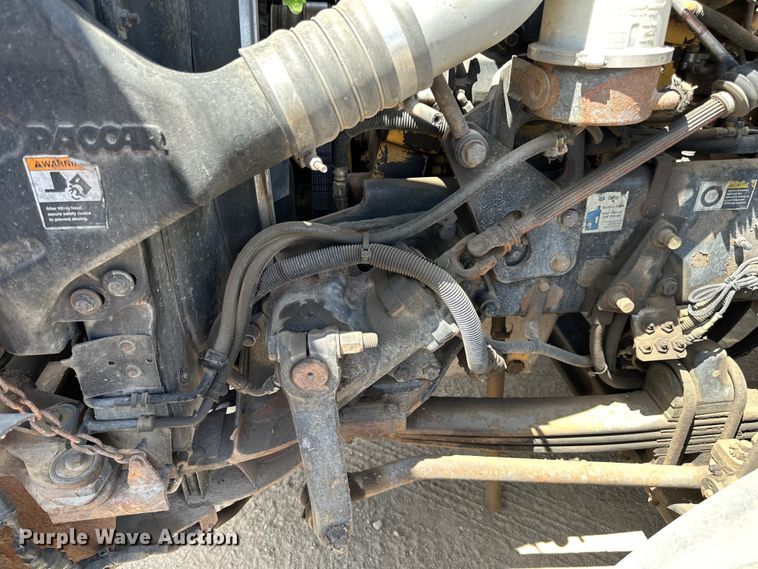 image for item LR9351 2009 Kenworth  T800W semi truck