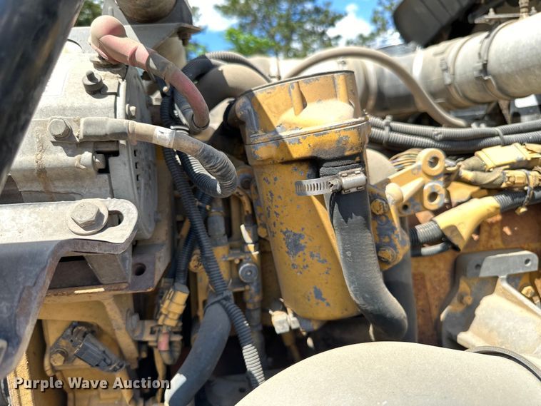 image for item LR9351 2009 Kenworth  T800W semi truck