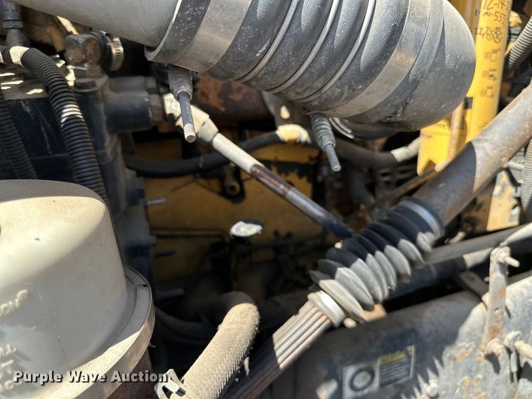 image for item LR9351 2009 Kenworth  T800W semi truck