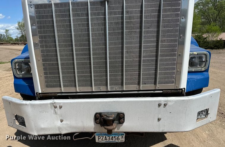 image for item LR9351 2009 Kenworth  T800W semi truck